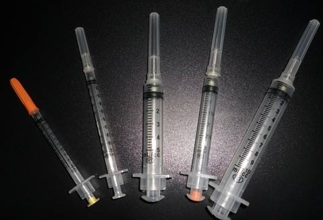 Retractable Safety Syringe with High Quality
